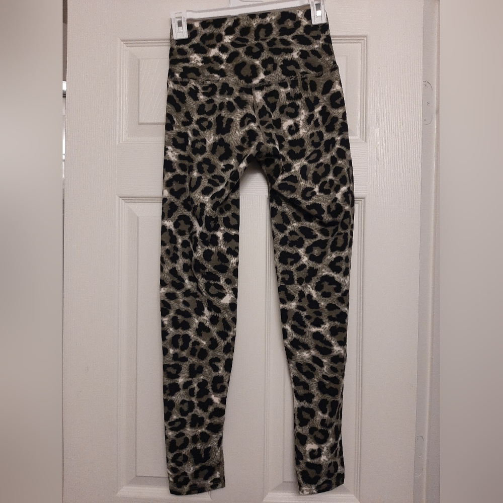 Leopard Print High Waist Leggings Micro Fiber full length stretchy leggings nwt